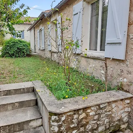 Renovated Charentaise House In The Vineyards Floirac (Charente-Maritime)